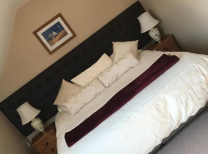 Lakeland House לינה וארוחת בוקר