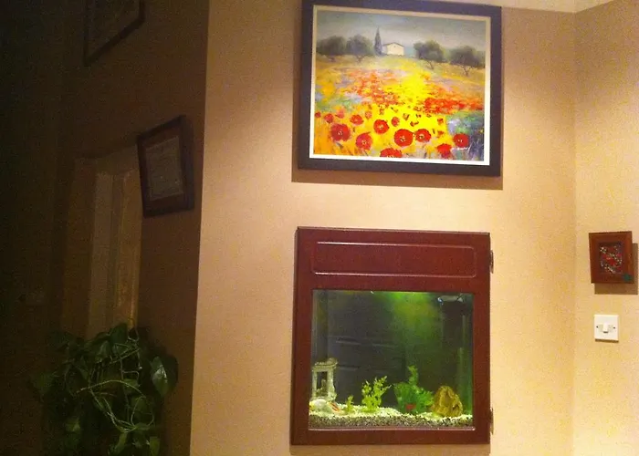 Lakeland House לינה וארוחת בוקר 3*