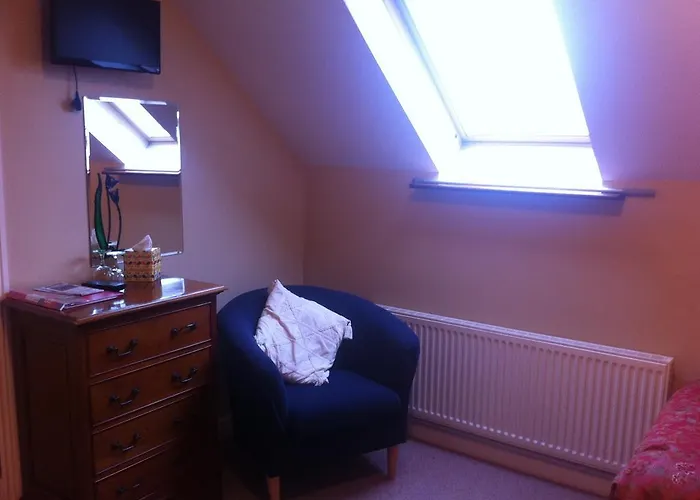 Lakeland House לינה וארוחת בוקר 3*